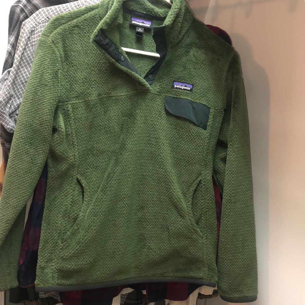 Green Patagonia Pullover
